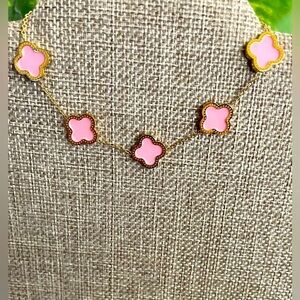 Beautiful Stainless Steel 18carat gold plated Pink Clover Bracelet, NWOT!